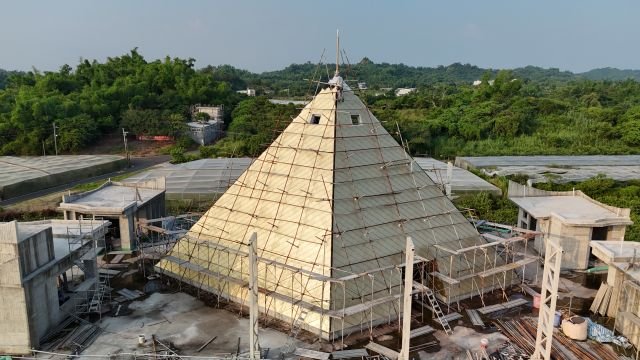 建寺歷程 · 從願心到基石 64