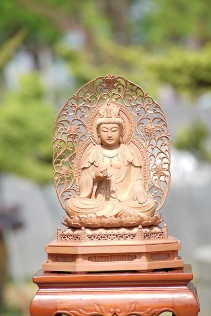 持經觀音